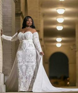 Modest Plus Size Abiti da sposa a sirena 2019 Off spalla South African Black Girls Abiti da sposa in pizzo Maniche lunghe Abito da sposa Personalizzato