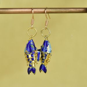 Neueste Cloisonné-Emaille-Koi-Fisch-Ohrringe für Damen, Charm-Ohr baumelnde Ornamente, handgefertigter Accessoire-Schmuck, chinesisches ethnisches Kunsthandwerk, Tier-Ohrtropfen