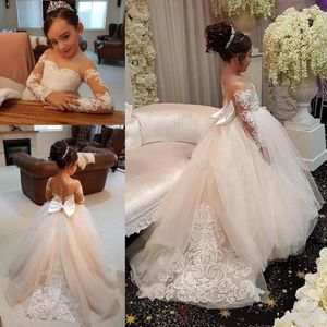 Abiti casual di base 2023 Carino Blush Pink Flower Girls Maniche lunghe per matrimoni Appliques in pizzo Abito da ballo Compleanno Ragazza Comunione Abiti da spettacolo Champagne