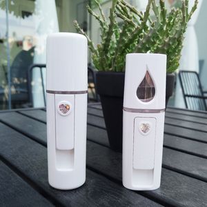 Ny kallspray handhållen vatten fyllning instrument, skönhetsmask, USB laddning bekväm nano spray luftfuktare