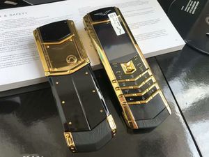 Unlocked Luxury Gold Signature Cell Phones Keramikversion Dual SIM-kort Mobiltelefon Rostfritt stål Läderkropp MP3 Bluetooth 8800 Metal Cellphone