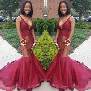 2019 New Hot Sell Burgundy Prom Klänningar Sexig Se genom Tulle Ruffles Sweep Train Aftonklänningar med Appliques Top Spaghetti Straps