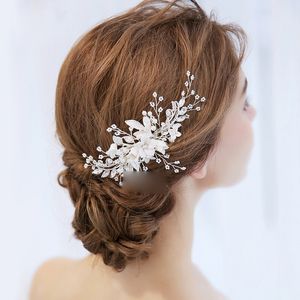 ブライダルフラワーヘッドピースヘアコーム真珠の結婚式のプロムヘアジュエリーアクセサリー女性手作りのヘアウェア6スタイル