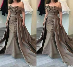 Modern Brown Mermaid Mother Of The Bride Dresses Off Shoulder Lace Appliques Beads With Overskirts Plus Size Formal Party Evening Gowns