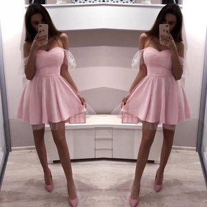 Blush Pink Off Shoulder Cocktail Klänningar Sweetheart Neck Tulle Homecoming Dress 2020 Kort Mini A Line Prom Crows