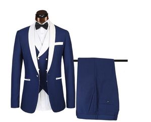 Populär Navy Blue / Red Groom Tuxedos Vit Lapel Groomsmen Mens Bröllopsklänning Fashion Man Jacka Blazer 3 Piece Suit (Jacka + Byxor + Vest + Tie) 26