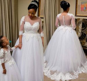Prinsessan 2020 Plus Storlek Dubai Arabisk O Neck Bröllopsklänningar Illusion Tillbaka 1/2 Ärmar Brides Klänning Lace Appliqued Golvlängd Bröllopsklänningar