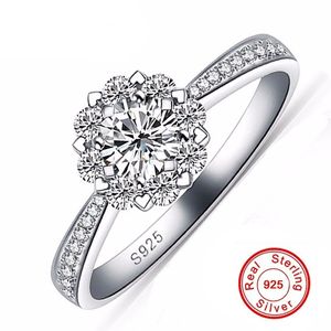 Lyxig Solid Silver Sona Diamond CZ Förlovning Ringar Smycken 925 Sterling Silver Bröllopsfinger Blomma Ringar För Kvinnor