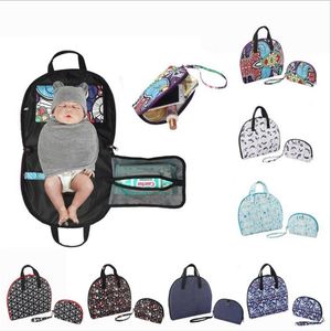 Baby Diaper Nappy Handbags Foldable Diapers Changing Pads Mats Travel Changing Station Clutch Foldable Mummy Bag Stroller Hangs Totes C5836