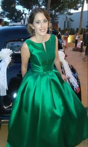 2020 Eleganckie tanie zielone suknie wieczorowe w magazynie Unikalny design Draped Satin Formal Women Formalne Prom Dresses Evening Wear Long Long