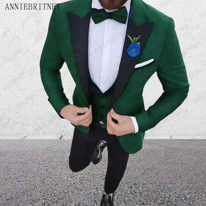 Moda Dark Green Groom Tuxedos Peak Lapel Groomsman Wedding 3 Piece Suit Moda Mężczyźni Business Prom Jacket Blazer (Kurtka + spodnie + krawat + kamizelka) 867