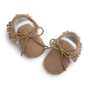 Baby moccasins spädbarn mjuka mocks skor första vandrare fransar sålda glidande skor spjälsäng skor PU läder