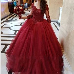 Setwell V-neck Ball Gown Quinceanera Dresses 3/4 Long Sleeves Lace Appliques Beaded Floor Length Prom Party Gowns