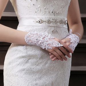 Nuovi guanti da sposa Arrivo Appliques in pizzo perline lunghezza del polso senza dita con guanti da sposa a nastro Accessori per matrimoni