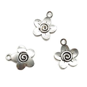 Lotto all'ingrosso 100 pz fiore argento antico pendenti con ciondoli gioielli retrò che fanno ciondolo portachiavi fai da te per orecchini braccialetto 21 * 18mm DH0826