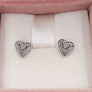 Andy Jewel Authentic 925 Sterling Silver Studs Sparkling Freehand Heart Stud örhängen Passar europeiska Pandora Style Studs Jewelry 298685C01