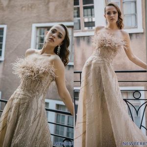 2020 Ny Aftonklänningar Sexiga Strapless Lace Sequins Feather Prom Lugnar Custom Made Lace-Up Back Sweep Train A Line Special Occasion Dress