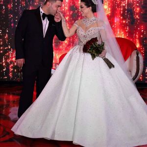 Abiti da sposa di lusso con perline cristalli arabi Aso Ebi Abiti da sposa 2020 Collo alto Manica lunga Strass Abiti da sposa formali da chiesa AL6585