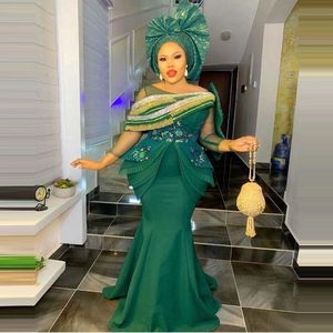 Aso Ebi Syrena Suknie Wieczorowe Dark Green Sheer dekolt Peplum Vestidos de Noite Illusion 3/4 Długie Rękawy Prom Sukienka Plus Size Party Gown