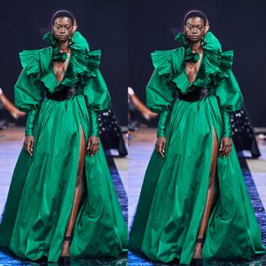 2021 Elie Saab Green Prom Dresses Deep V Neck Losted Ruffles Suknie wieczorowe Side Split Red Carpet Runway Moda Sukienka Rates de Mariée