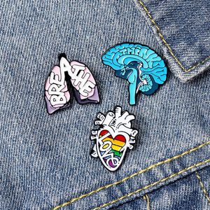 Cute Love Brain Małe Śmieszne Emalki Broszki Szpilki Dla Kobiet Boże Narodzenie Demin Koszula Decor Broszka Pin Metal Kawaii Badge Biżuteria