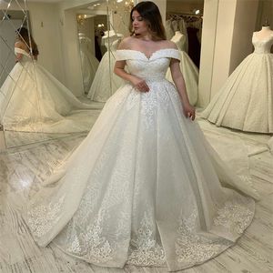 Plus Size A-line Dresses Off-shoulder Sleeveless Appliqued Lace Elegant Bridal Gowns Floor Length Custom Made Chapel Wedding Gown