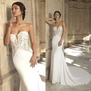 Designerskie suknie ślubne bez ramiączek koronki aplikacja suknia ślubna z odpinanym pociągu Custom Made Vestidos de Novia Hot Sprzedaj