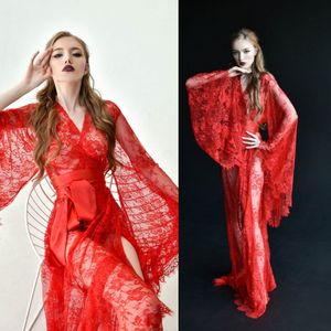 Czerwone Koronkowe Suknie Ślubne Dla Dziewczyn Długie Rękawy Faux Fur A Line Suknie Ślubne Plus Size Fotografii ślubnej