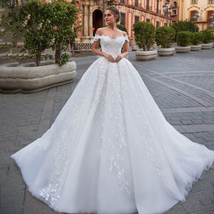 Off Shoulder Lace Up Bröllopsklänning Beaded Appliques Lace A-Line Flowers Bridal Gown Princess Robe de Marie