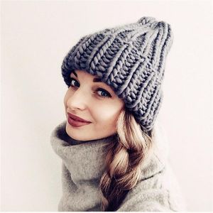 das mulheres Hat Moda Cap malha New European Women Gorro de Inverno aquecimento Pure-cor ondulada grossa de lã aquecimento menina de