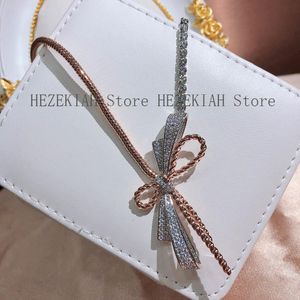Hiskia plating 18k Rose Gold Color Separation Fashion Trend Ladies Bow Necklace Lyx och hög kvalitet Prom Party Ladies Necklace Ladies