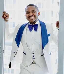 Excellent White Jacquard Men Wedding Tuxedos Royal Blue Lapel Groom Tuxedos Men Business Dinner Prom Blazer(Jacket+Pants+Tie+Vest) 670