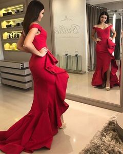 2021 Mermaid Ruffle Skirt Prom Dresses Red Satin Off The Shoulder robes de soir￩e Abito da sera Abiti da damigella d'onore Cocktail Party Abito formale