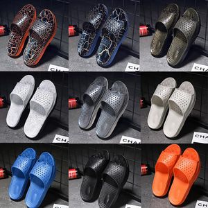 Herrskor Sandaler Och Tofflor Sommar Massage Bottenhål Skor Casual Wild Wear Non-Slip Personlighet Mönster Strand Tofflor Storlek 39-