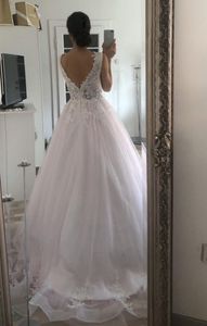 Ny bröllopsklänning 2020 V Neck Brudklänningar Baklösa Ärmlös Full Appliques Lace Bride Dresses Country Vestidos de Noiva