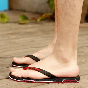 Bra kvalitet skor för män Kvinnor Designer Sandaler och tofflor Tide Märke Flip Flops Casual Non-Slip slitstarka Utomhus Strandskor