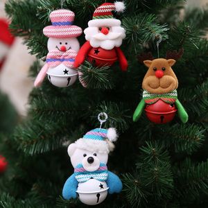 Ornamento de Santa / Snowman / rena / Bear Pendant com sinos Decor Xmas Tree Doll Decoration JK2008PH