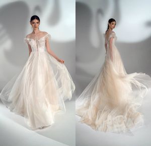 U-förmige Brautkleider mit Federapplikationen, Tüll-Brautkleid, sexy V-Rücken, Sweep-Zug, Strand-Vestidos de Novia