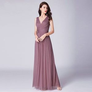 Ny Bean Paste Tulle Bridesmaids klänningar ganska elegant en linje V -hals lång veckad bröllopsfestklänningar Robe Mousseline aftonklänning