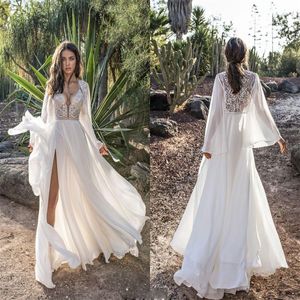 Czechy A-Line Suknie ślubne Sexy High V-Neck Długie Rękawy Appliqued Lace S Gown Sweep Pociąg Szyfonowa Plaża Kaplica Szata De Mariée