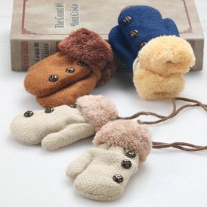 2020 New Baby Size Vintage Buttons Knit And Fleece Mittens For 1-3 Years Thick Rough Yarn Style Winter Warm Gloves With Hang Rope