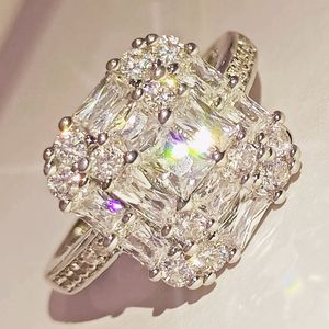 Bonito Feminino Big White Zircon pedra anel de Moda cor prata anéis de casamento para as mulheres nupcial amor anel de noivado