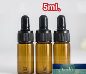 Fabriksförsäljning 2000pcs / Lot Mini Tomglasflaskor 5ml Små Amber Parfymflaskaflaska med glasögondroppar i lager