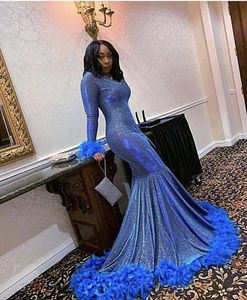 Sexy 2022 Arabic Evening Dresses Prom With Long Sleeve V-neck Mermaid Style Feathers Pageant Formal Dress African Black Girls Party Dress