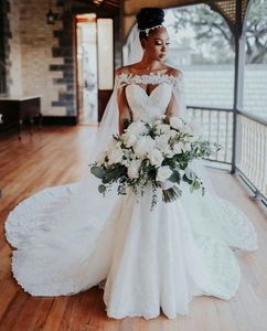 Abiti da sposa a sirena in pizzo pieno con applicazioni avvolgenti di illusione Abiti da sposa a sirena a cuore Abiti da sposa vintage