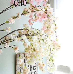 Quatro ramos Cada filial de simulação de buquê ramo de cerejeira longa-pêssego Sakura haste de casamento arco decorativo flor casa sala de estar decoração