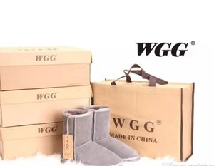 Högkvalitativ gåva halva stövlar 11Color Snow Boots Sexiga WGG Womens Winter Warm Boot Cotton vadderade skor