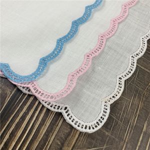 12 Moda Düğün Mendiller Dizisi İşlemeli tarak ile Beyaz Rami / Keten Hankins Vintage Dantel Hanky ​​kenarlar 12x12