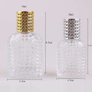 Großhandel neueste Glasparfümflaschen 30 ml 50 ml leere Zerstäuber-Make-up-Sprühflasche mit Gold-Silber-Kappe
