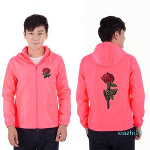 Hot Sale Rose Jacket Windbreaker Men and Women Hot sale Jacket Fashion White and Black Roses Outwear Coat Men Zipper Clothing Fashion Jacket